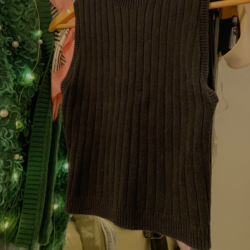 Top - Picture 3 of 3